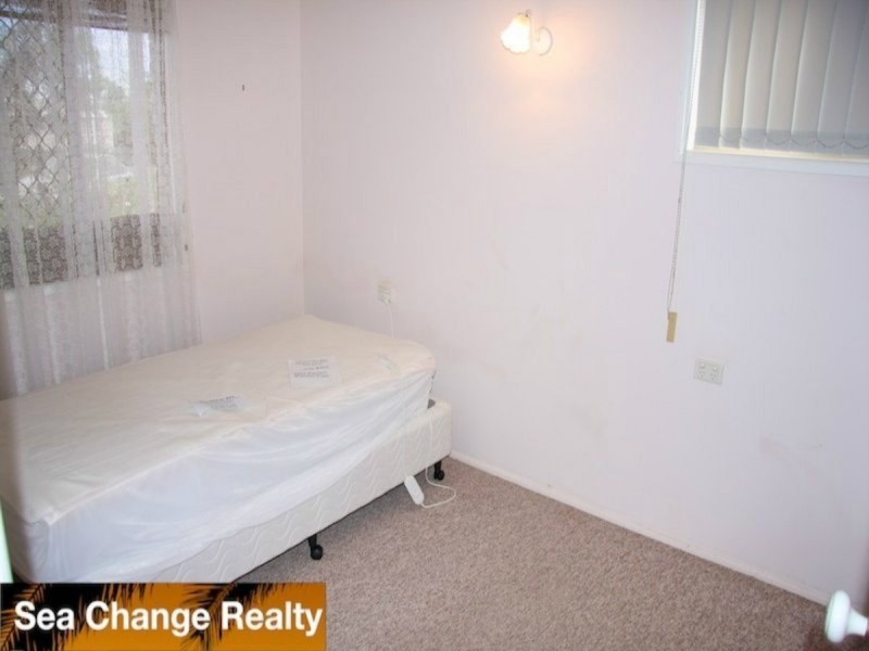 U1/25-27 Richard Street, Emu Park QLD 4710