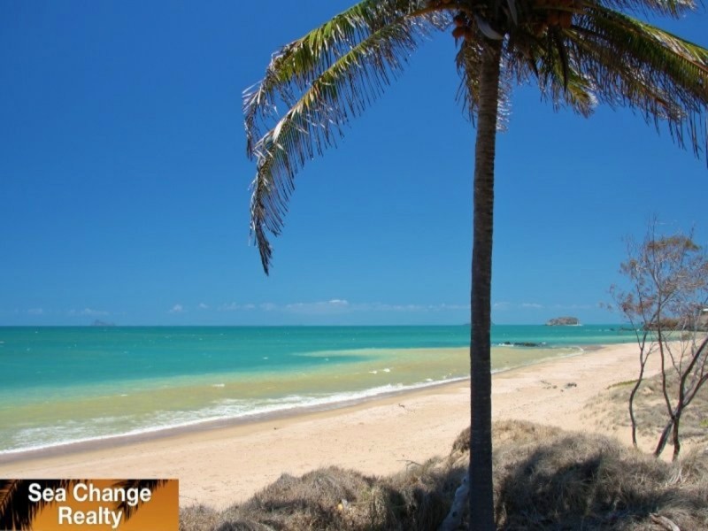 U1/25-27 Richard Street, Emu Park QLD 4710