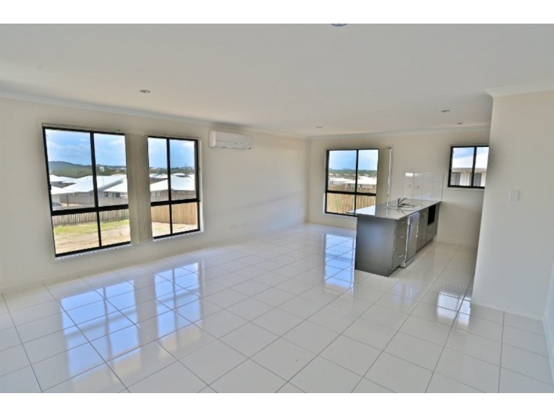 33 Falcon Crest, Emu Park QLD 4710