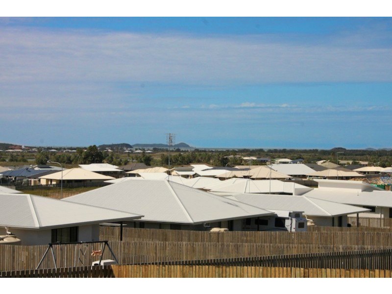 33 Falcon Crest, Emu Park QLD 4710