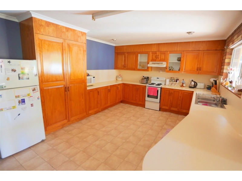 9-11 Singleton Street, Zilzie QLD 4710