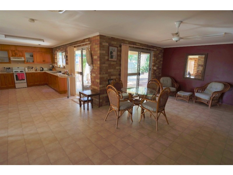 9-11 Singleton Street, Zilzie QLD 4710