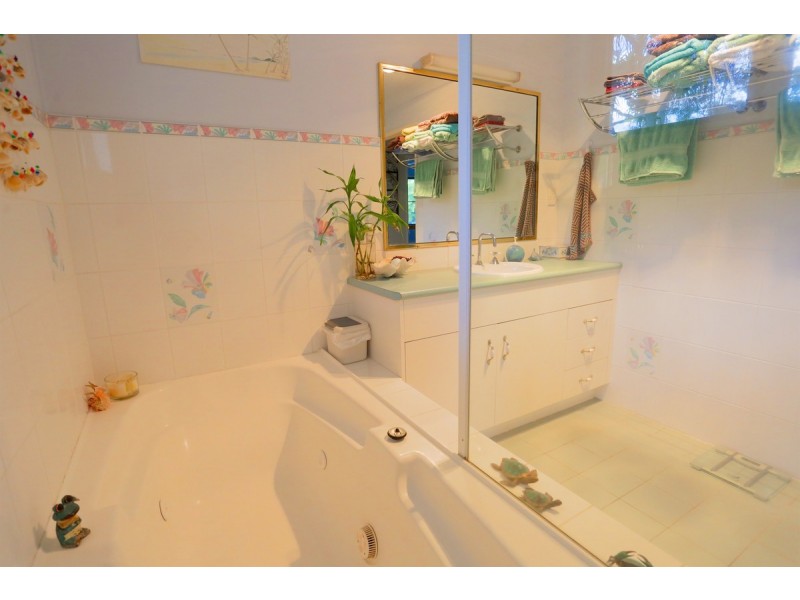 49 Clinton Road, Cawarral QLD 4702