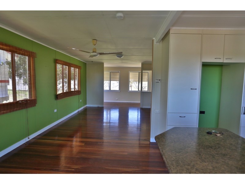 136 Schofield Parade, Keppel Sands QLD 4702