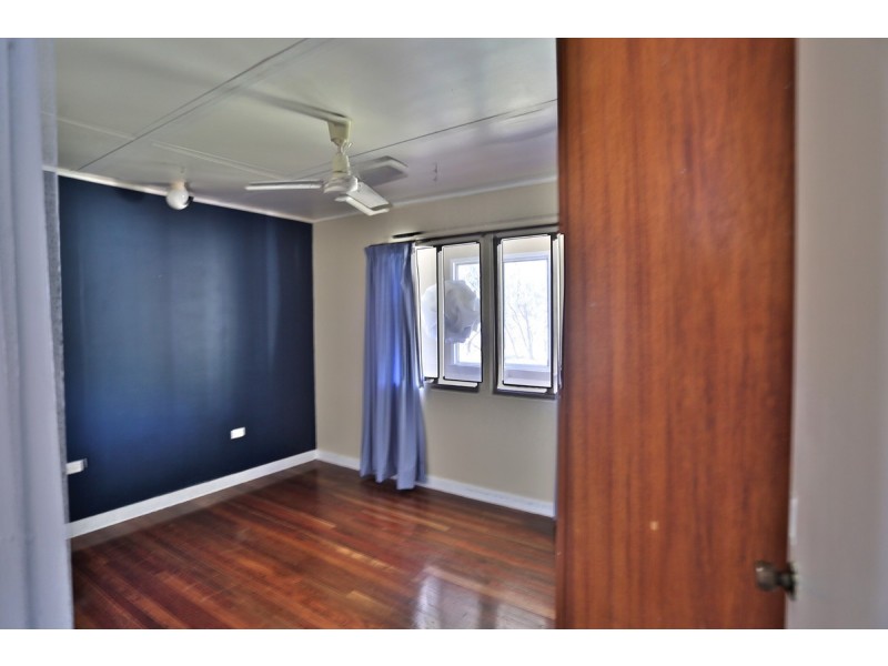 136 Schofield Parade, Keppel Sands QLD 4702