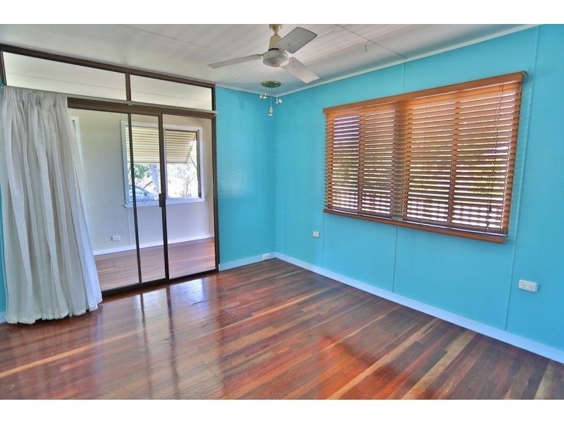 136 Schofield Parade, Keppel Sands QLD 4702