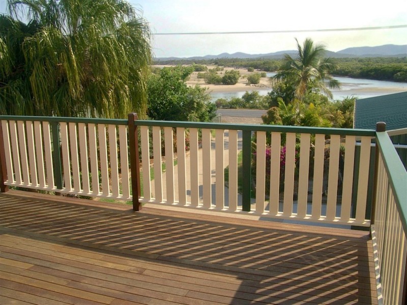 136 Schofield Parade, Keppel Sands QLD 4702