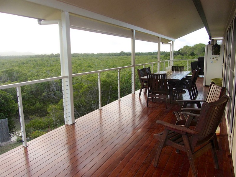 3 Carlo Corner, Keppel Sands QLD 4702
