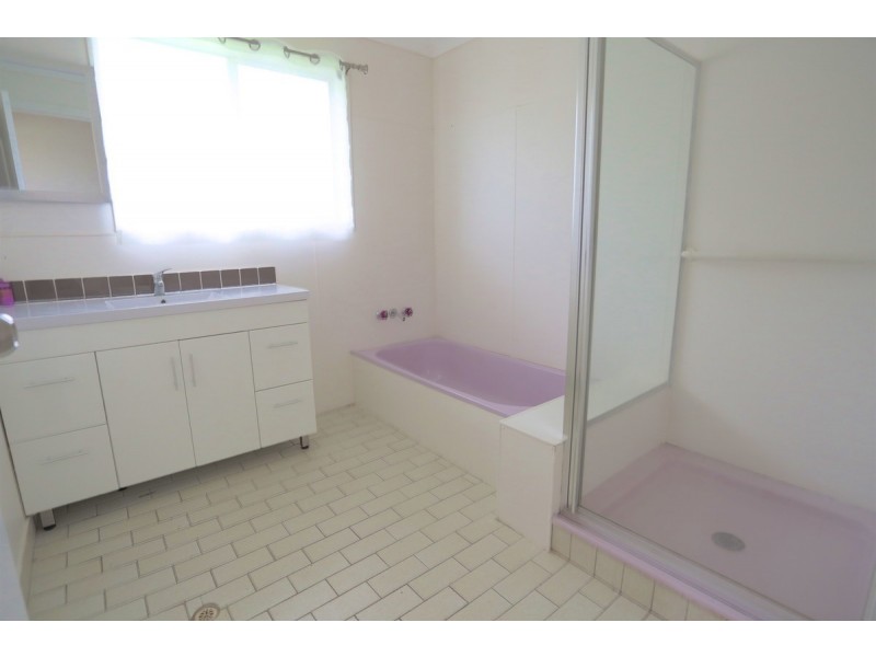 33 Pacific Street, Emu Park QLD 4710