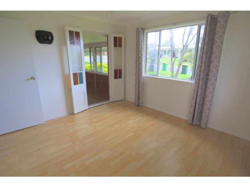 33 Pacific Street, Emu Park QLD 4710