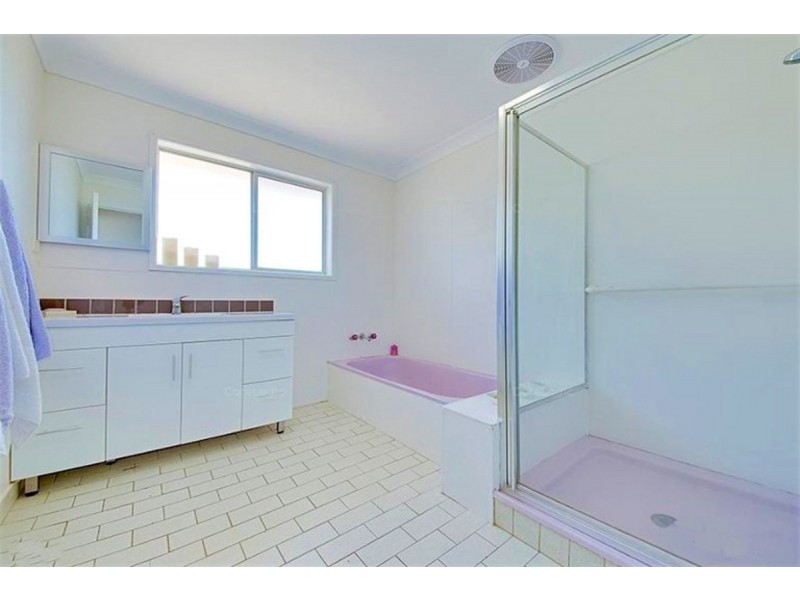 33 Pacific Street, Emu Park QLD 4710