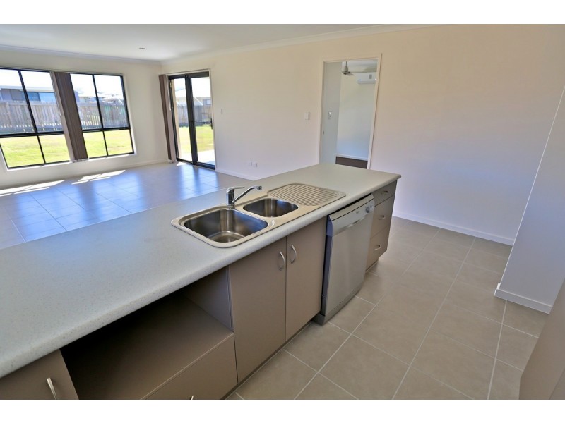 40 Timbers Beach Road, Zilzie QLD 4710