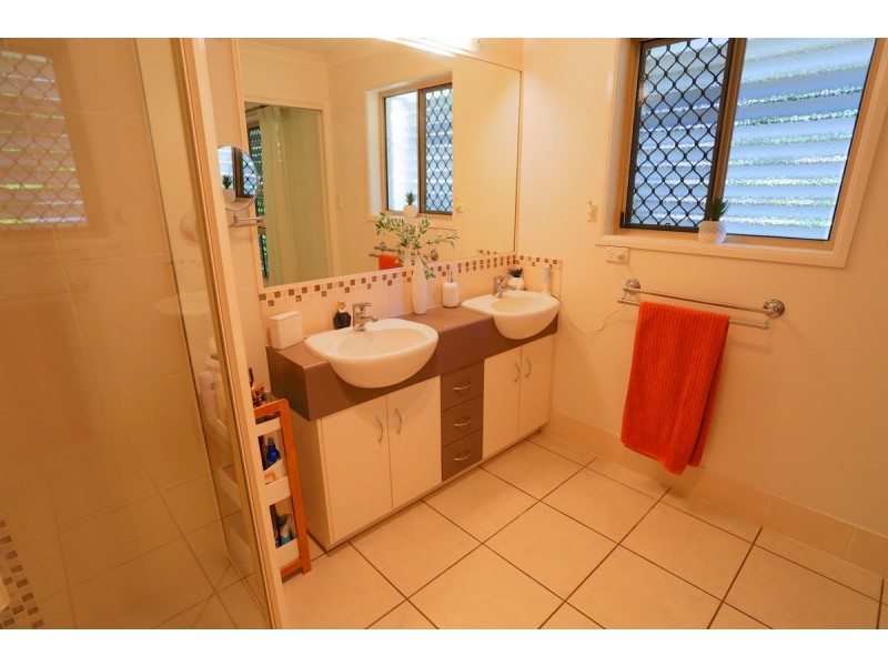 1 Nerita Avenue, Zilzie QLD 4710