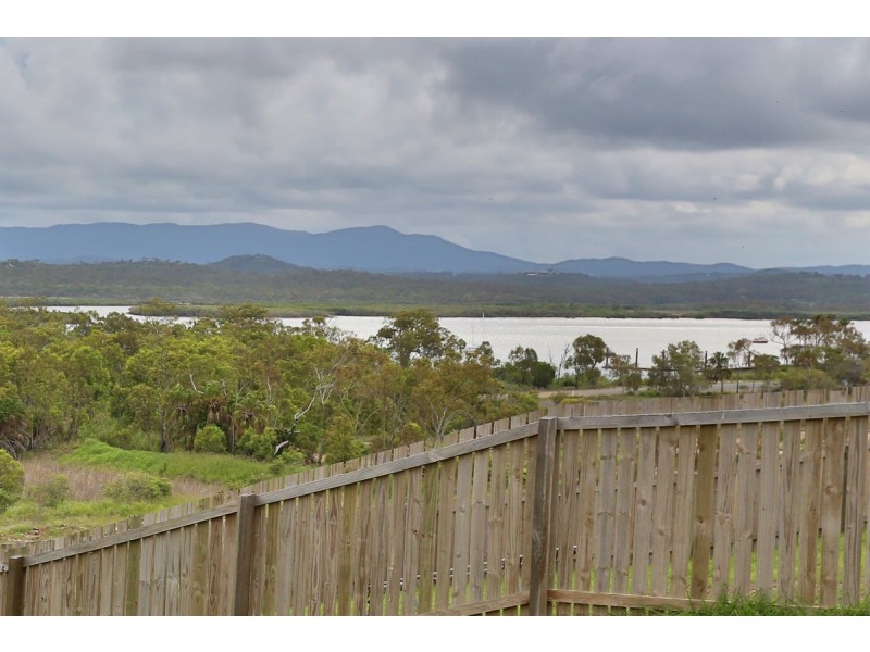 50 Falcon Crest, Zilzie QLD 4710