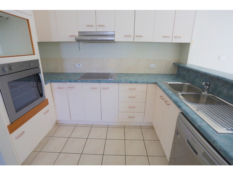 2/9 Warnock Street, Zilzie QLD 4710