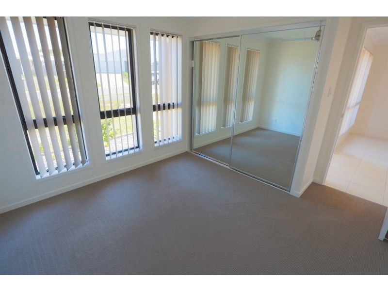 6 Falcon Crest, Zilzie QLD 4710