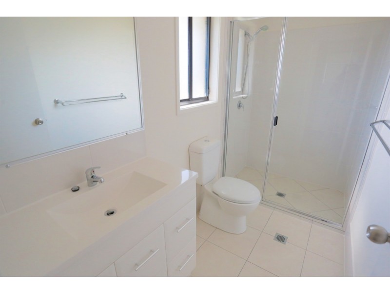 6 Falcon Crest, Zilzie QLD 4710