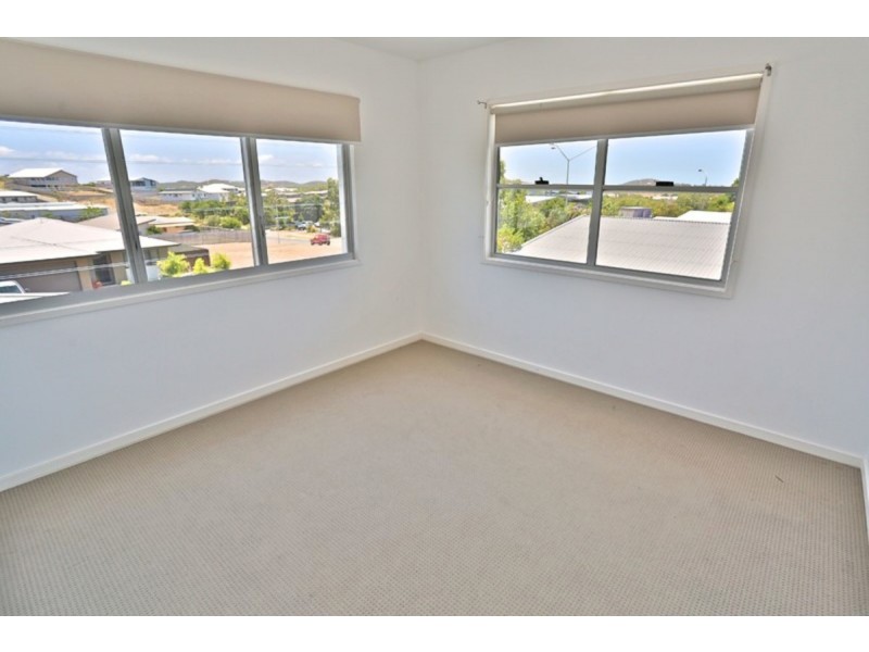 33 Cocoanut Point Drive, Zilzie QLD 4710