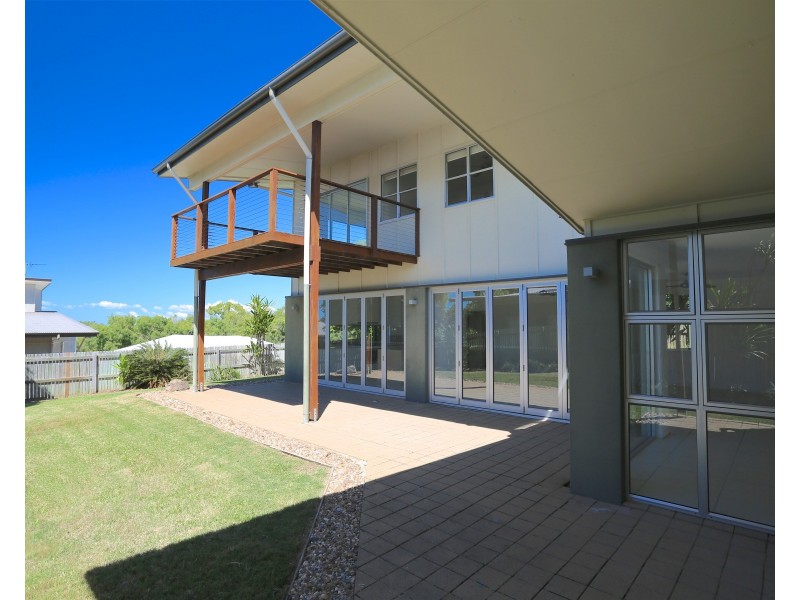 33 Cocoanut Point Drive, Zilzie QLD 4710