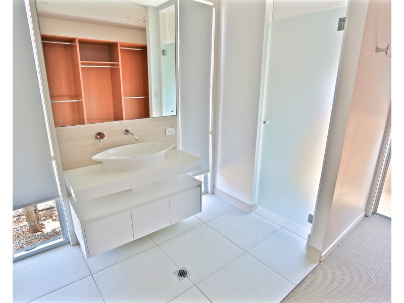 33 Cocoanut Point Drive, Zilzie QLD 4710
