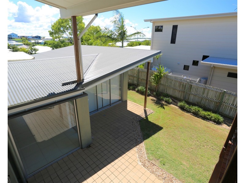33 Cocoanut Point Drive, Zilzie QLD 4710