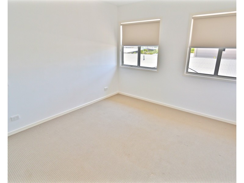 33 Cocoanut Point Drive, Zilzie QLD 4710