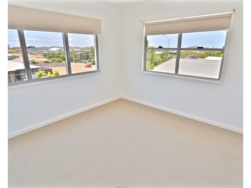 33 Cocoanut Point Drive, Zilzie QLD 4710