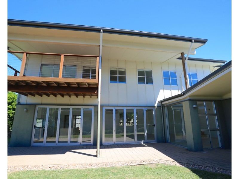 33 Cocoanut Point Drive, Zilzie QLD 4710