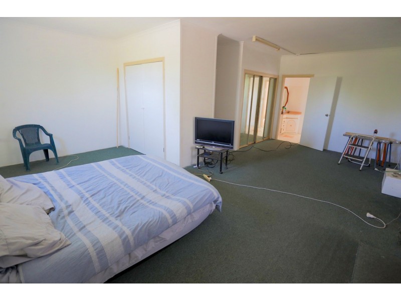 44 Clinton Road, Cawarral QLD 4702