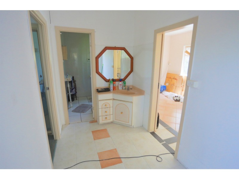 44 Clinton Road, Cawarral QLD 4702