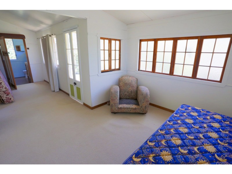328 Sleipner Road, Mount Chalmers QLD 4702