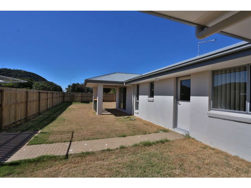 9 Waterpark Drive, Mulambin QLD 4703