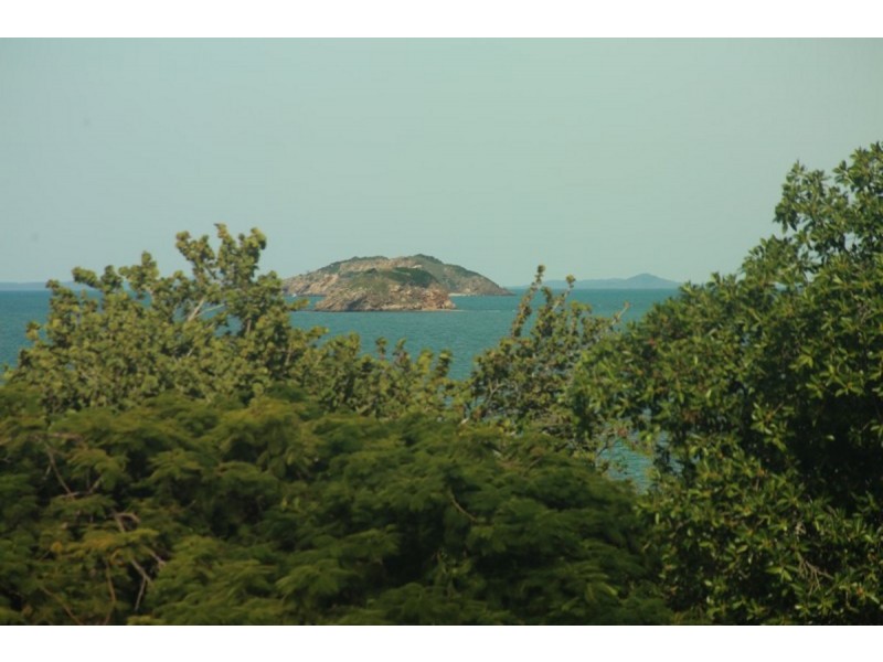 63 Reef Street, Zilzie QLD 4710