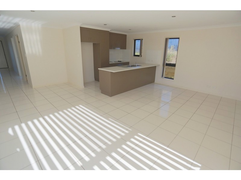 52 Valley Park Road, Zilzie QLD 4710