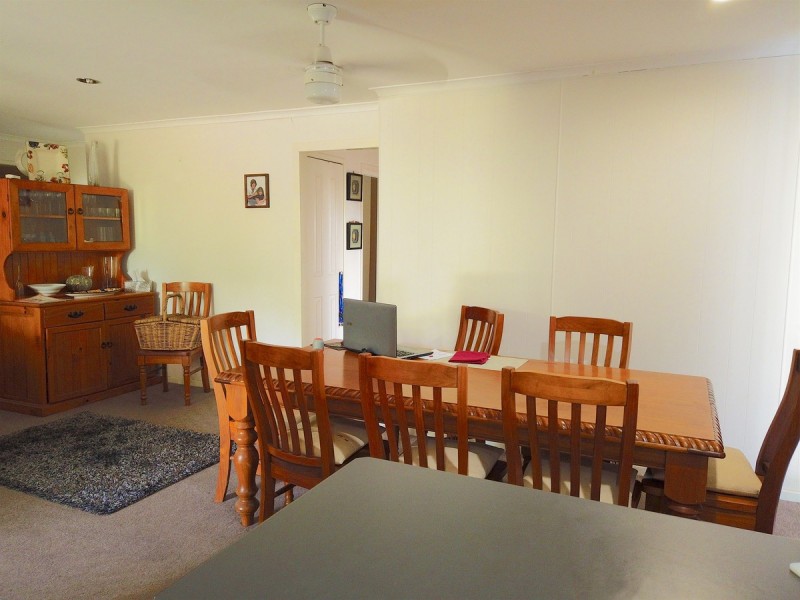 4 Felix Street, Cawarral QLD 4702