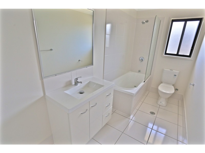 12 Falcon Crest, Zilzie QLD 4710