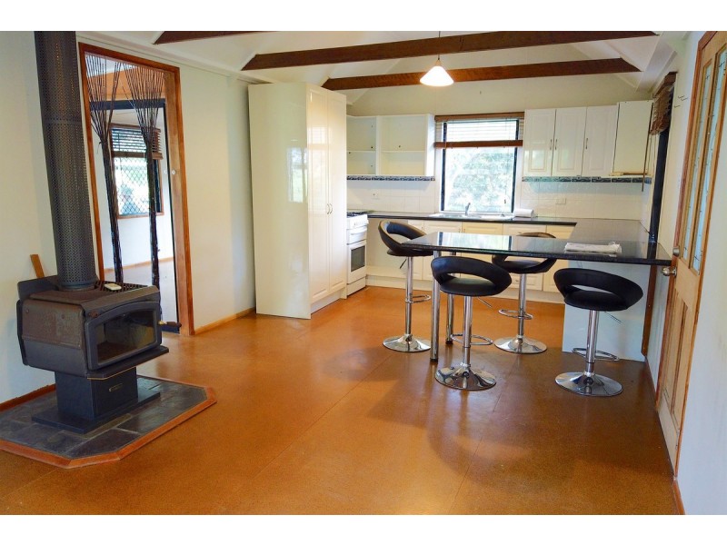 10 Harold Road, Mount Chalmers QLD 4702