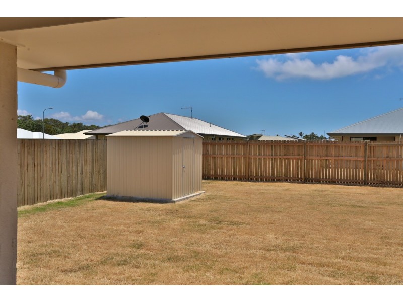 11 Beachside Circuit, Mulambin QLD 4703