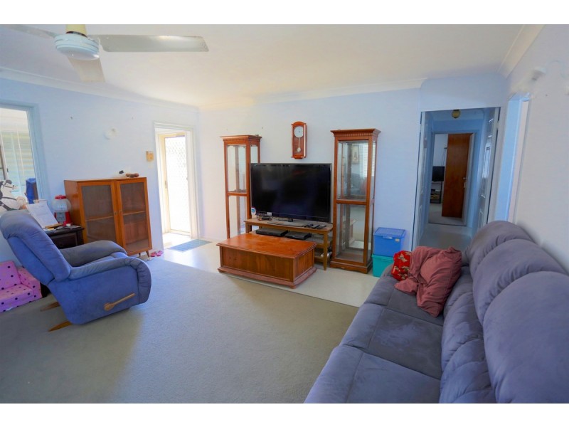 11 Evelyn Street, Zilzie QLD 4710