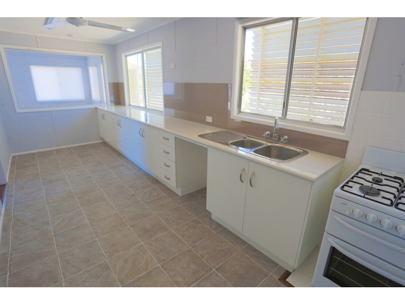 34 Evelyn Street, Emu Park QLD 4710