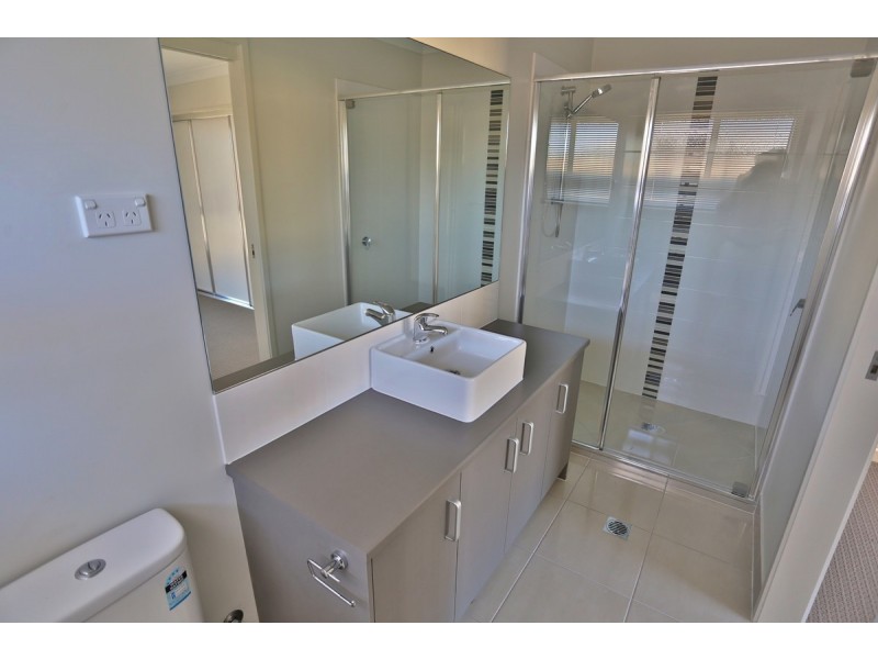 9 Waterpark Drive, Mulambin QLD 4703