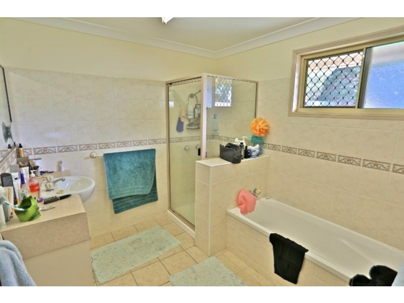 15 Reef Street, Zilzie QLD 4710