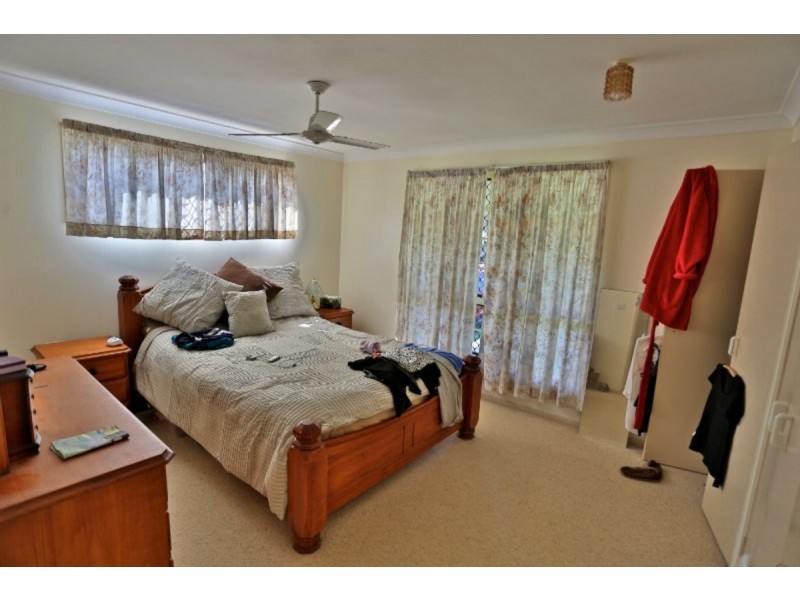 15 Reef Street, Zilzie QLD 4710