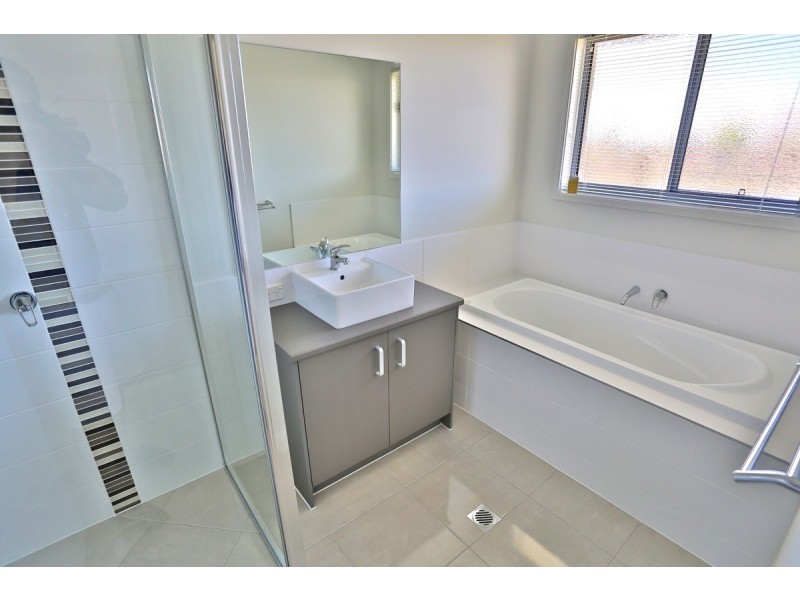 2 Barramundi Street, Mulambin QLD 4703