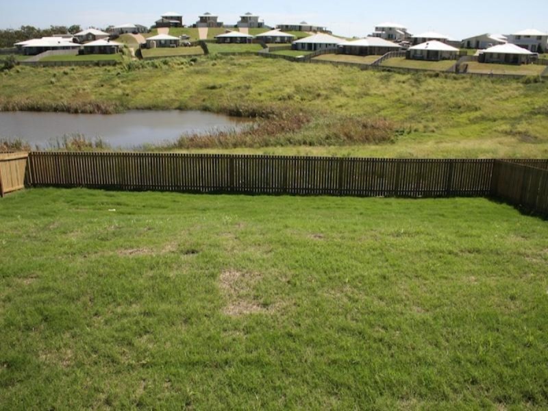 24 Falcon Crest, Zilzie QLD 4710