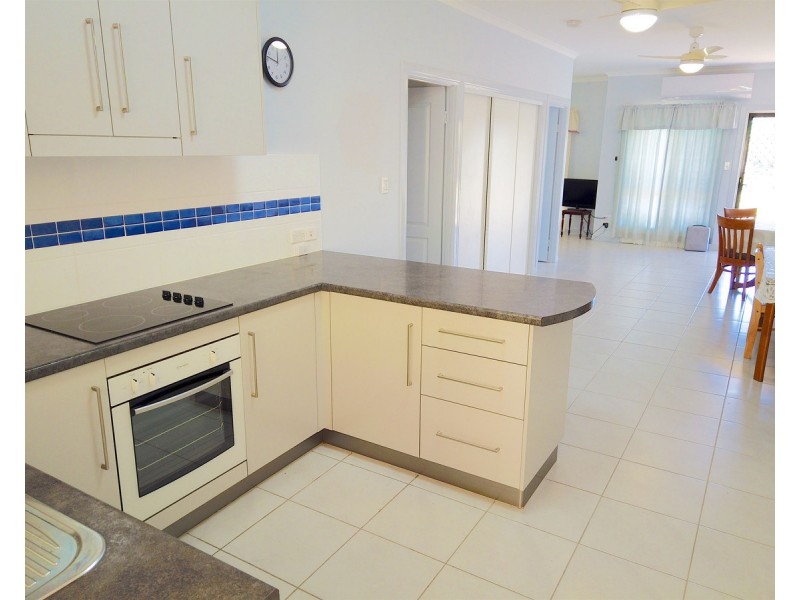 98-100 Pattison Stre Pattison Street, Emu Park QLD 4710