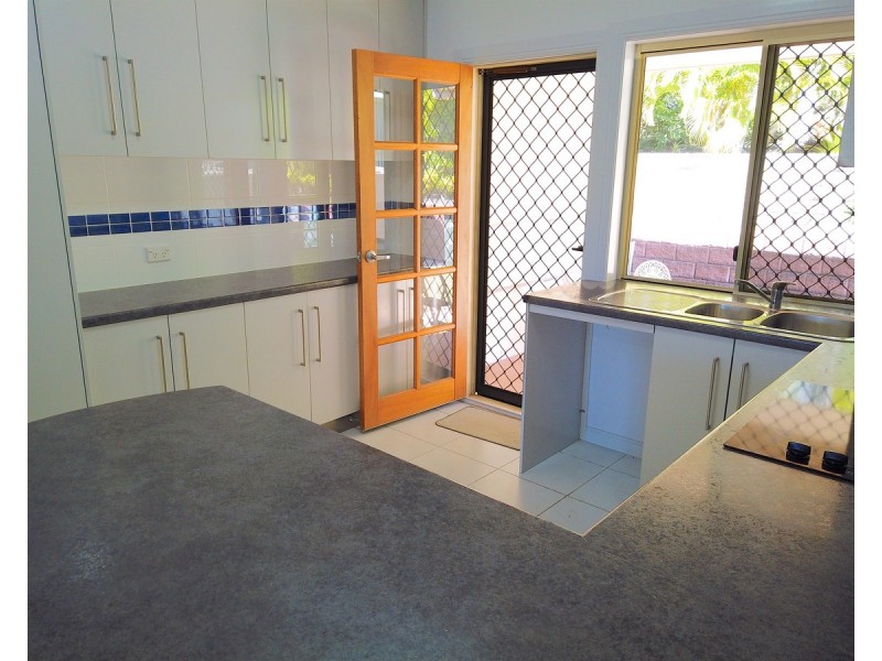 98-100 Pattison Stre Pattison Street, Emu Park QLD 4710