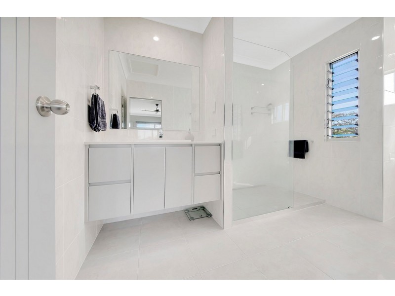 13 Arthur Street, Zilzie QLD 4710