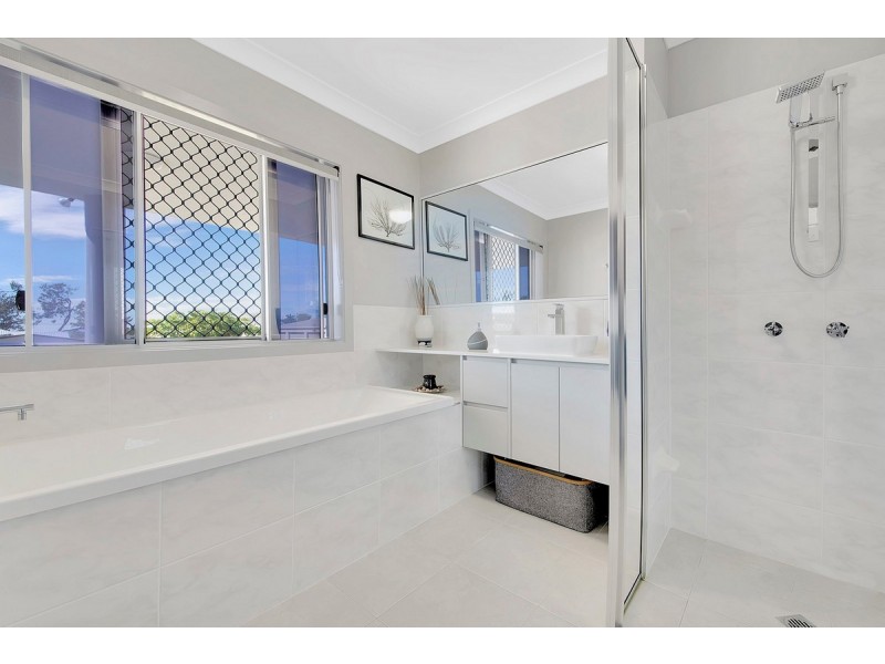 13 Arthur Street, Zilzie QLD 4710