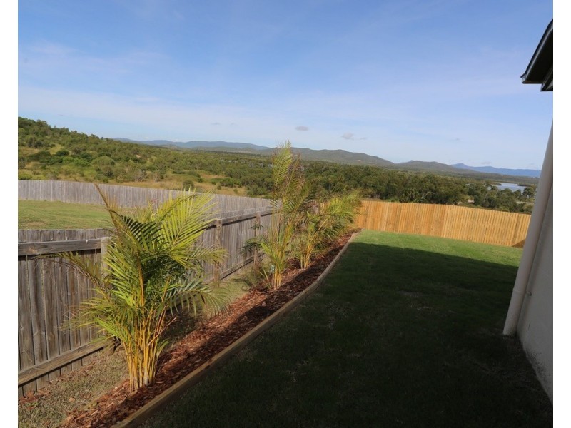 42B Falcon Crest, Zilzie QLD 4710